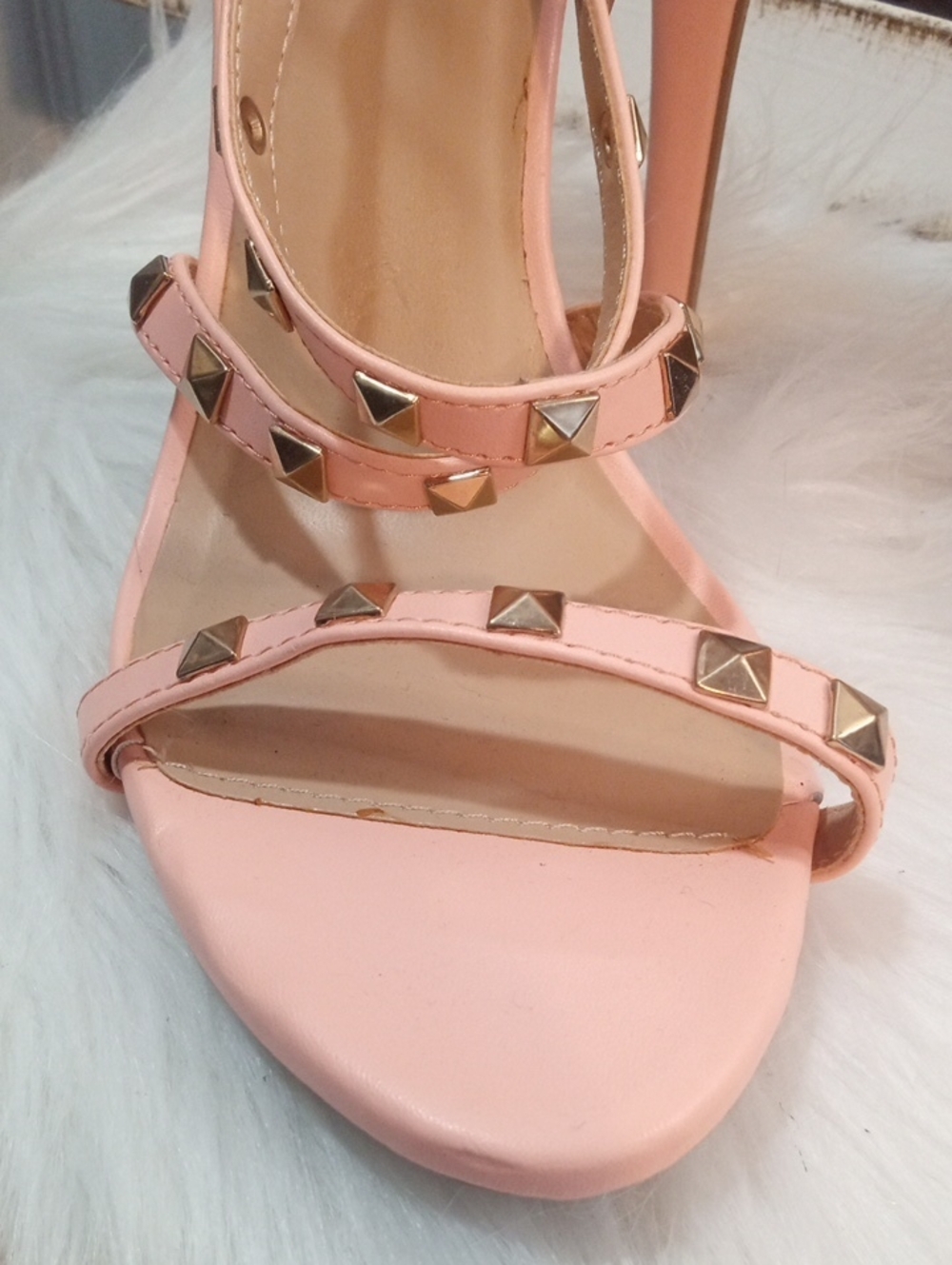 CHARLOTTE RUSSE BERLIN SANDALS - Picture 3 of 11